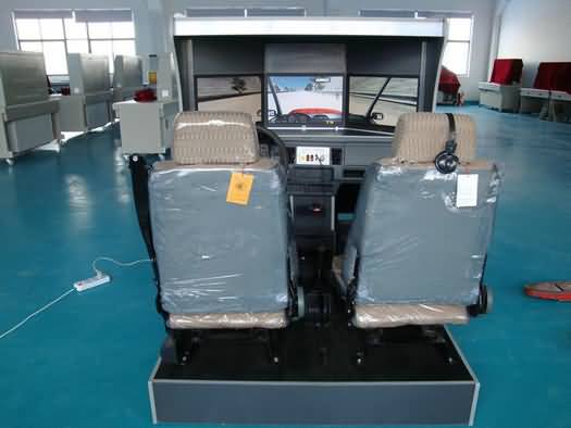 SG-1003三屏幕超豪華汽車駕駛模擬器(圖3) SG-1003三屏幕超豪華汽車駕駛模擬器(圖3)